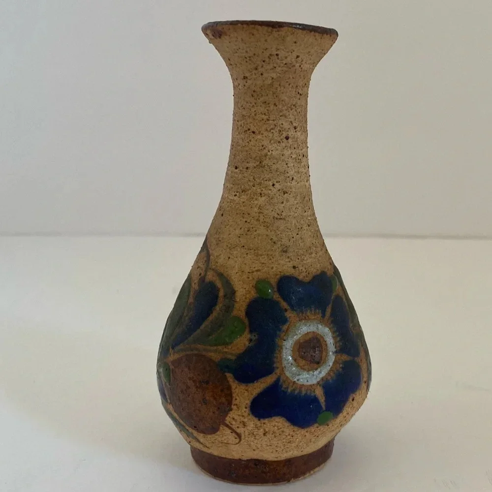 ❤️ Small ceramic Vase with flower design